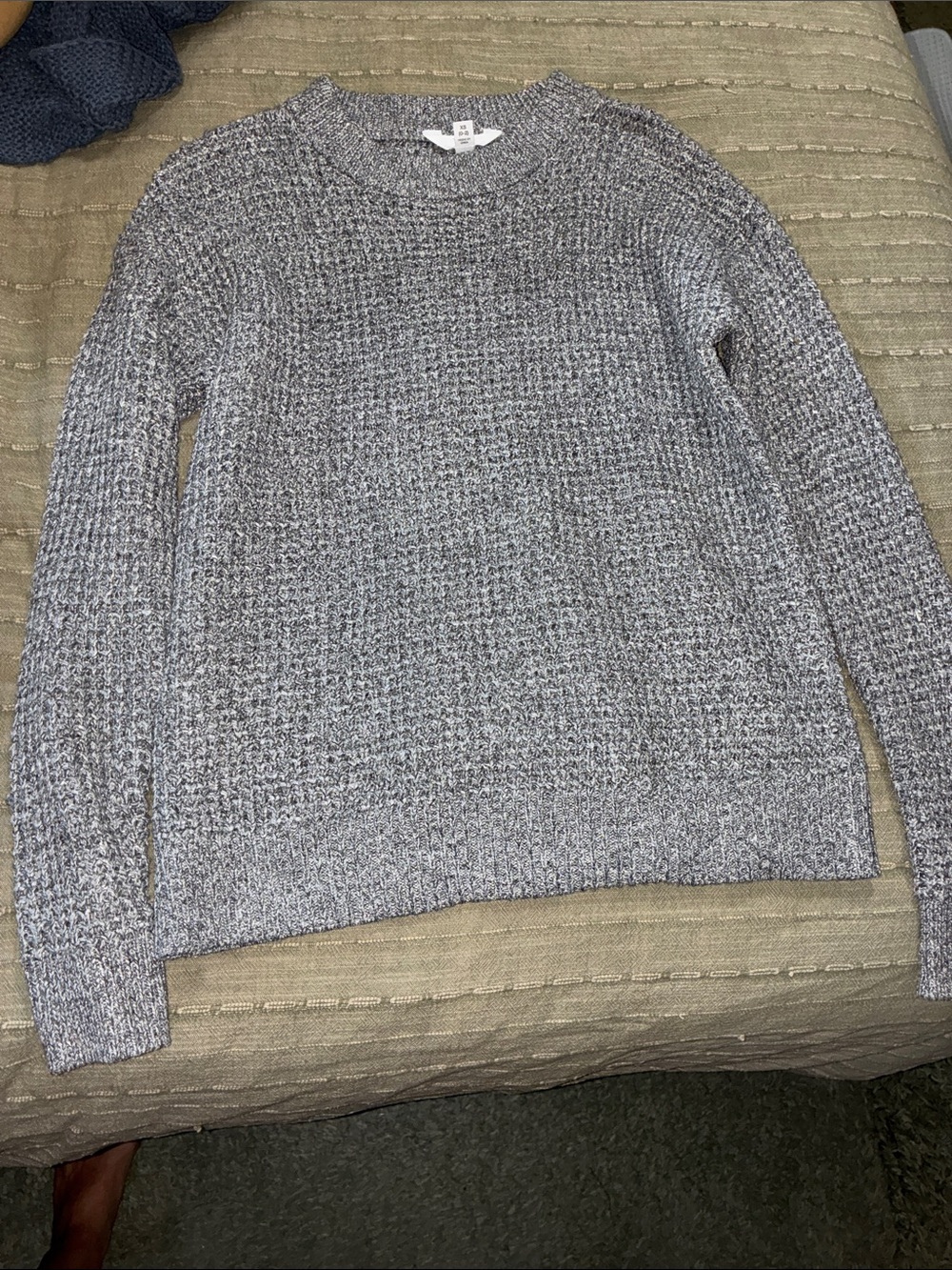 Time and Tru Gray Heather Crewneck Sweater